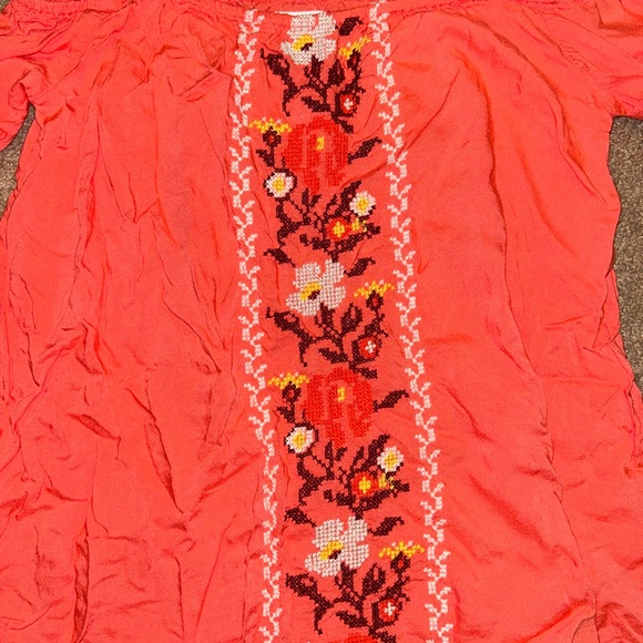 🦄6 items for $20 🦄
 2 girls Tops - Picture 4 of 7